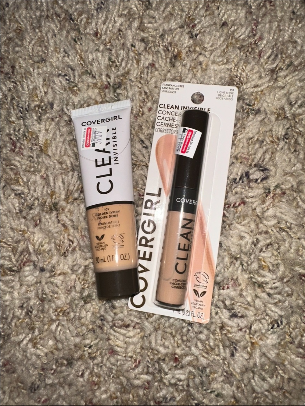COVERGIRL Clean Invisible Foundation & Concealer Duo - Light/Beige